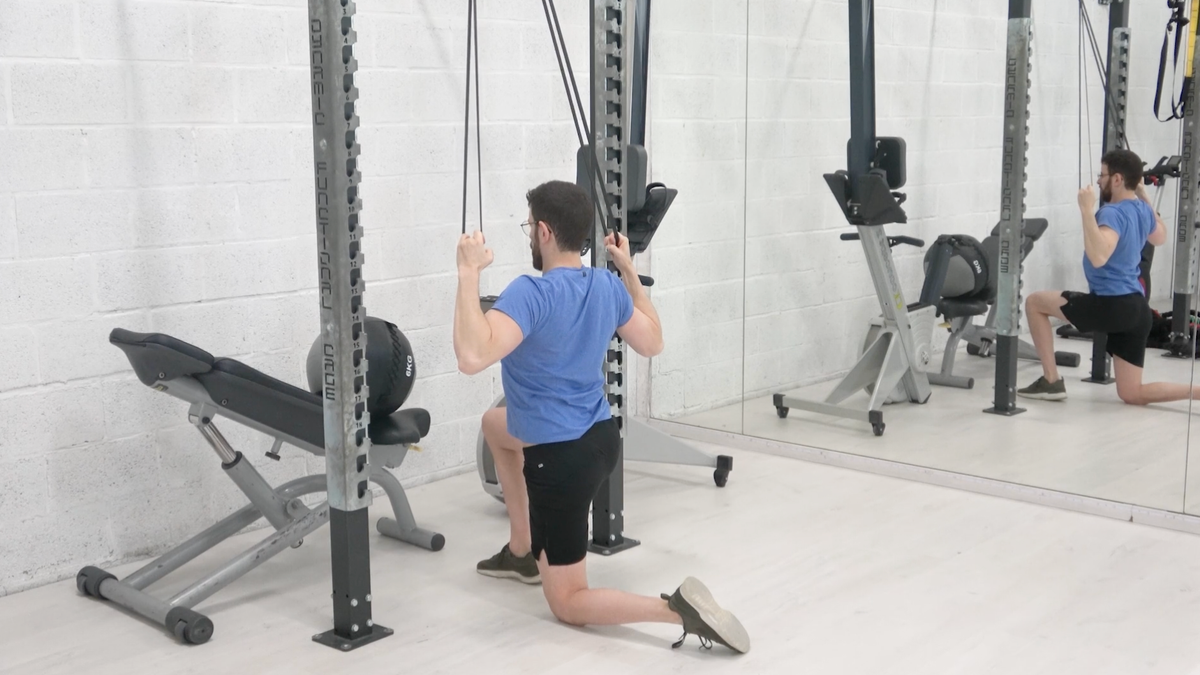 Half-Kneeling Vertical Pull