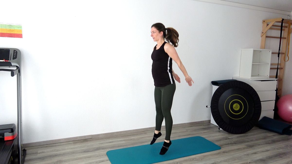 Squat Jump With Arm Raise
