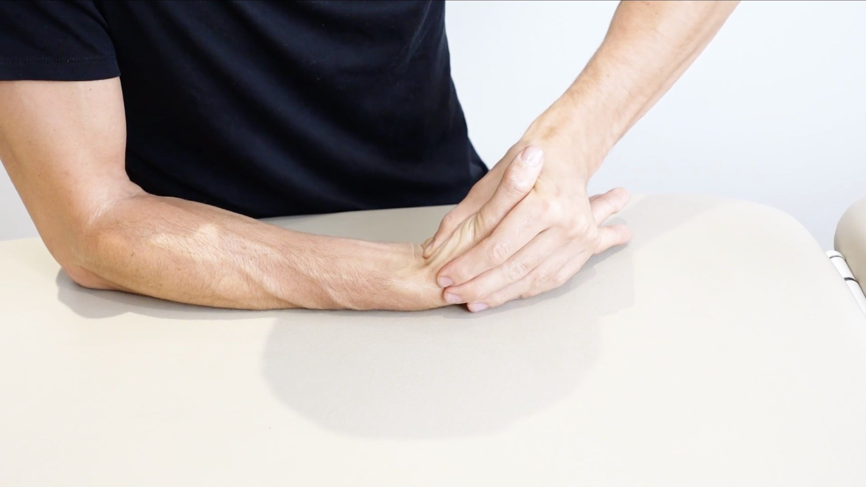 Thenar Compartment & First Extensor Compartment Massage, view 2