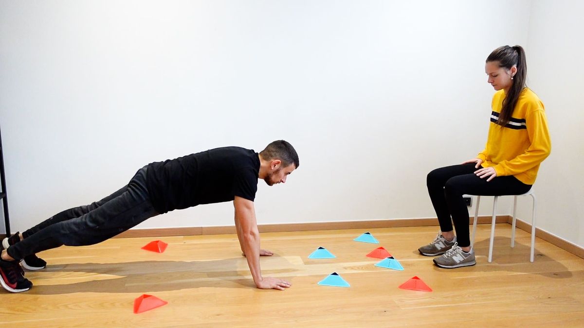 Travail de l'épaule en position pompe
