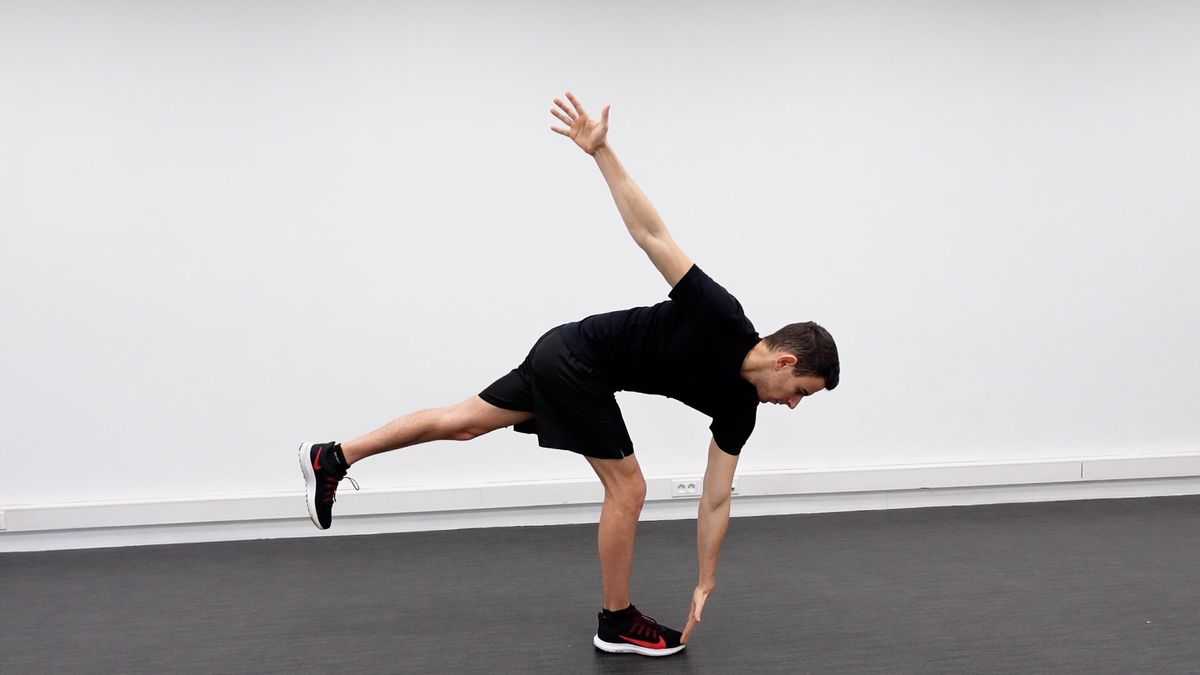 Single-Leg Eccentric Hamstring Hinge With Opposite Arm Reach