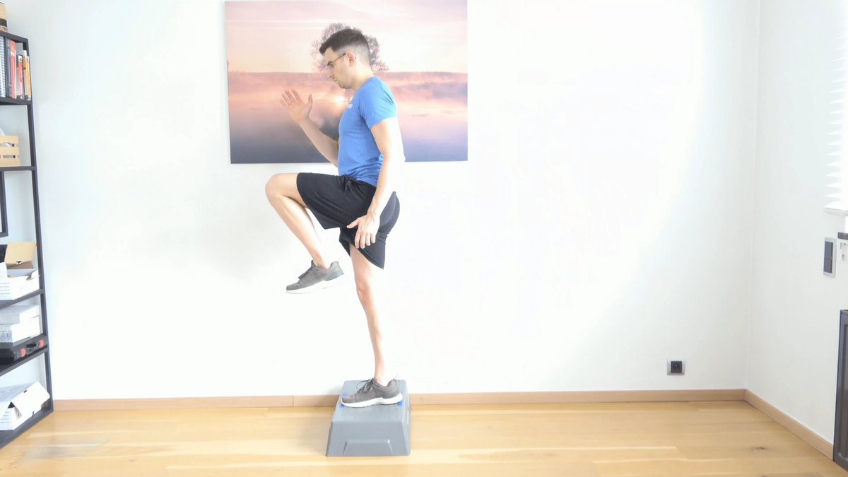 Step Up & Knee Lift