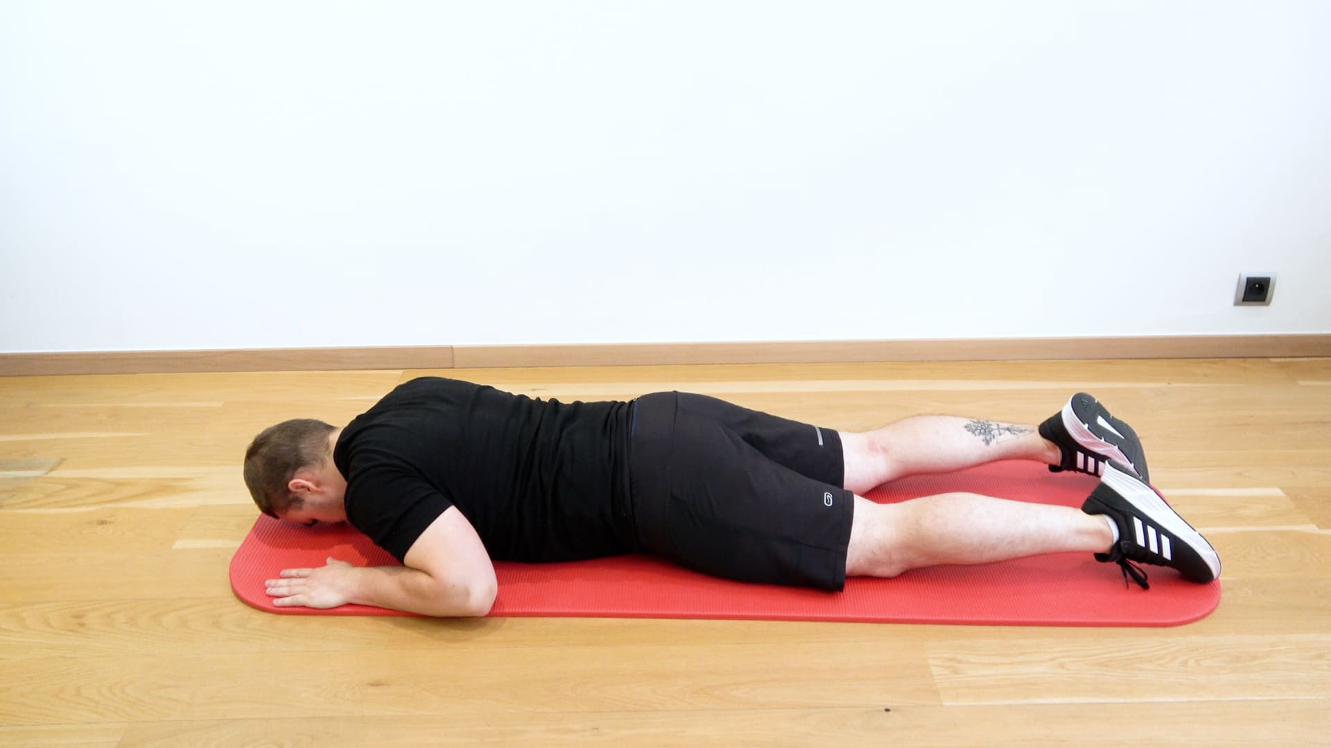 Lumbar Extension With Bent Arms, view 1