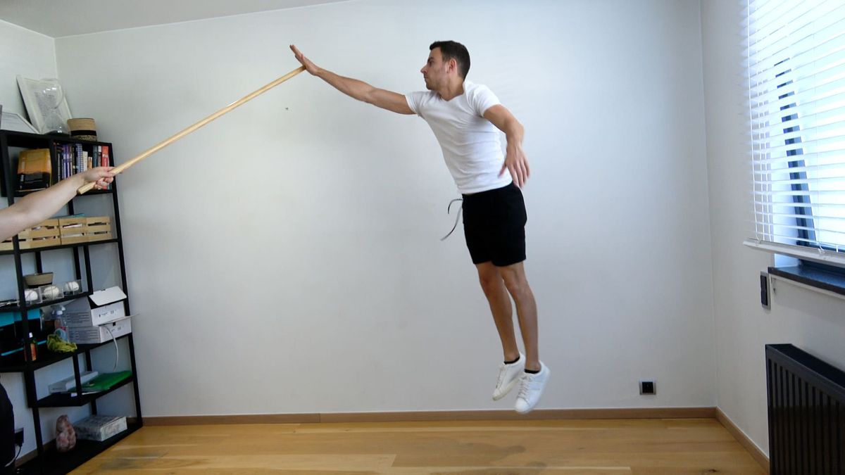 Burpees avec touche lors du saut