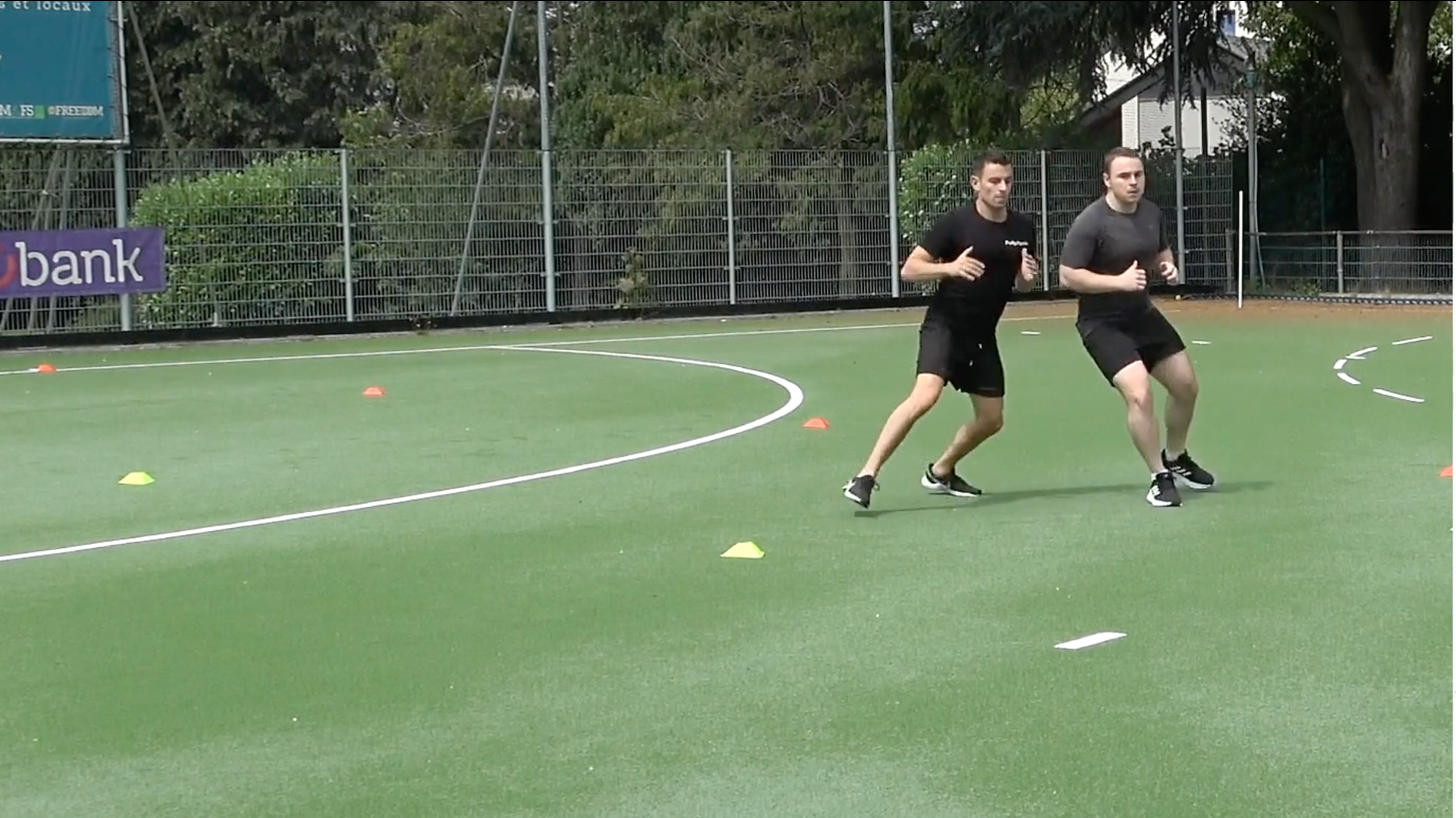 Course en cercles autour du partenaire