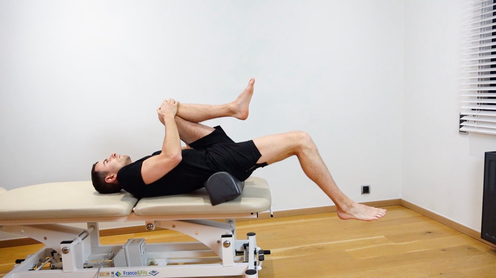 Iliopsoas Stretching With Cushion, view 2