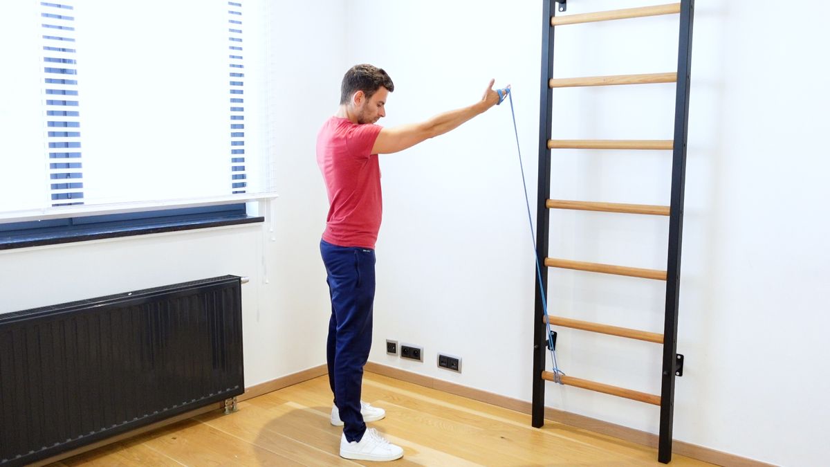 Isometric Shoulder Flexor Strengthening With Elastic Band