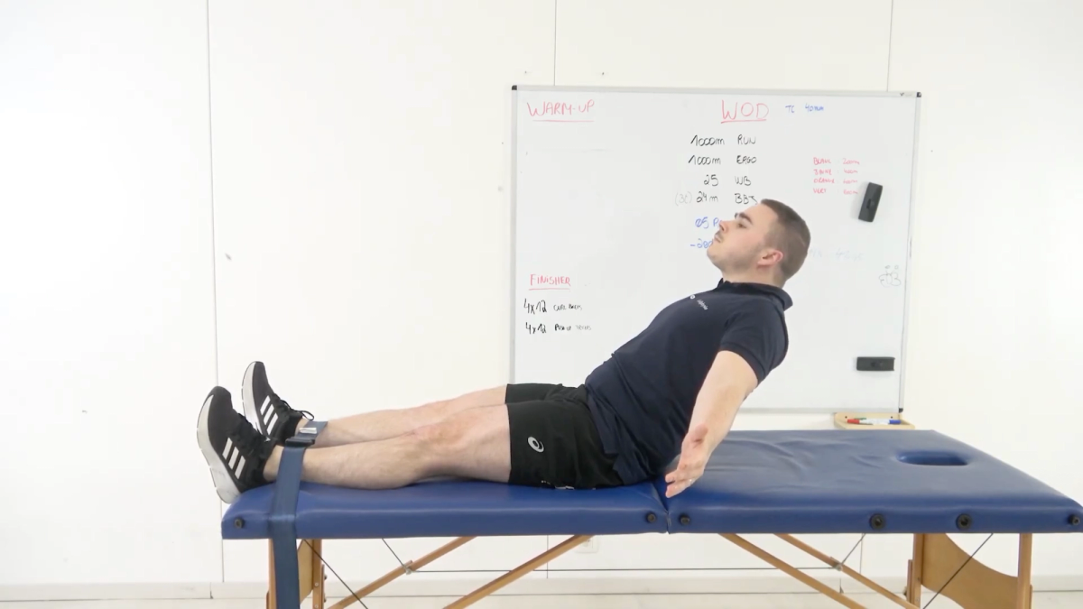 Flexion tronc jambes tendues maintenue