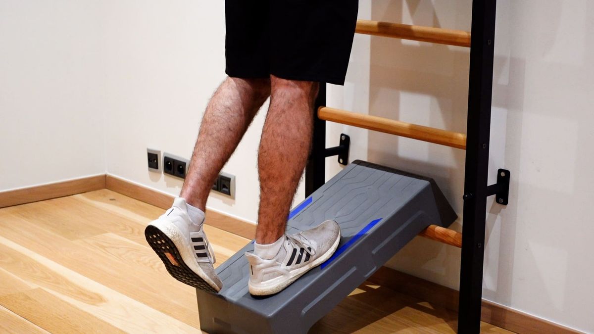 Single-Leg Calf Stretching on Inclined Plane