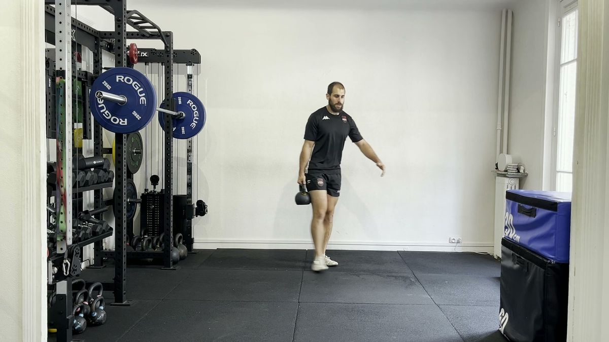 Lateral Hop With Kettlebell Perturbation at Landing