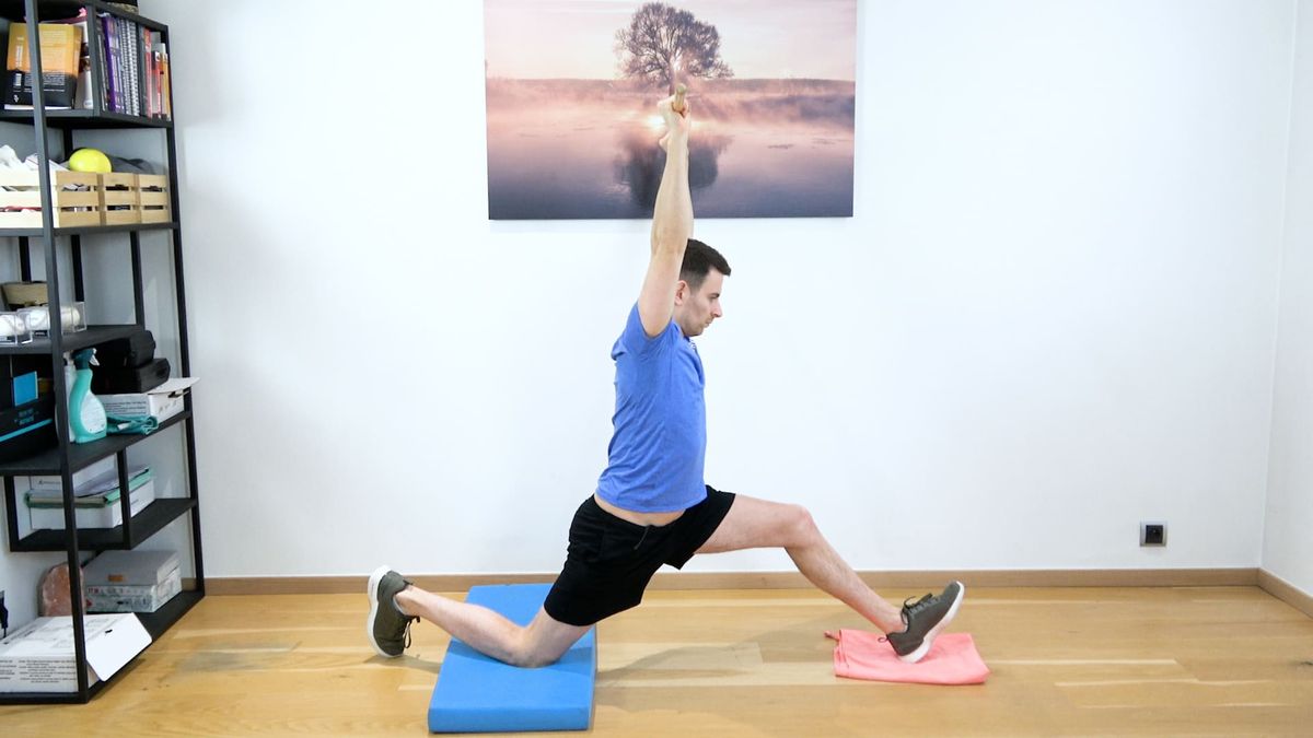 Sliding Eccentric Extension With Trunk Stabilization