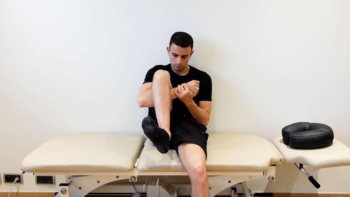 Active Knee Rotation Mobilization