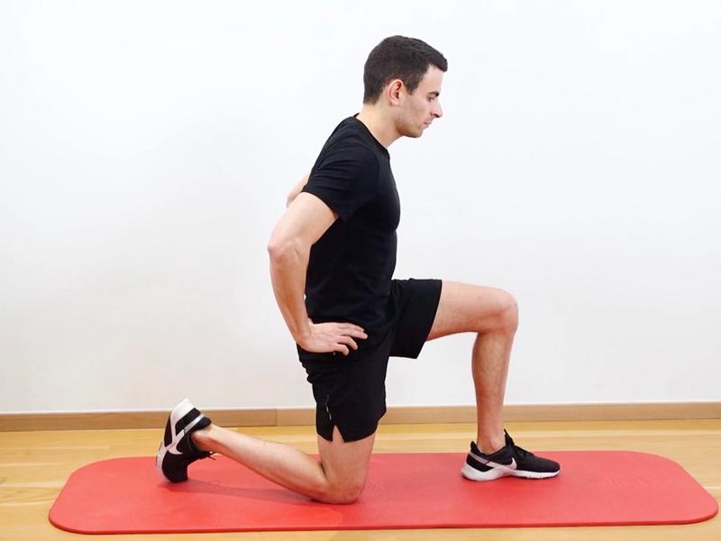 Anterior / Posterior Pelvic Tilt in Kneeling Position, view 1