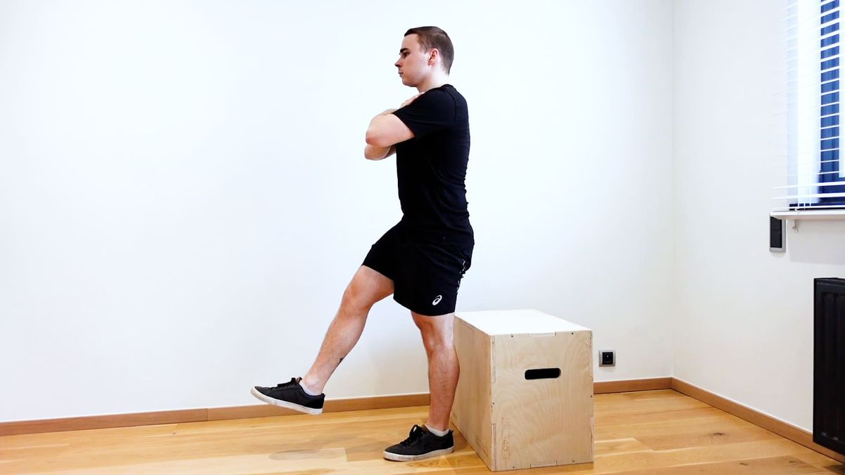 Squat unipodal aidé sur caisse