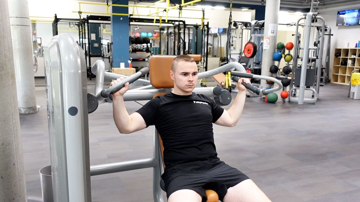 Military Press on Machine