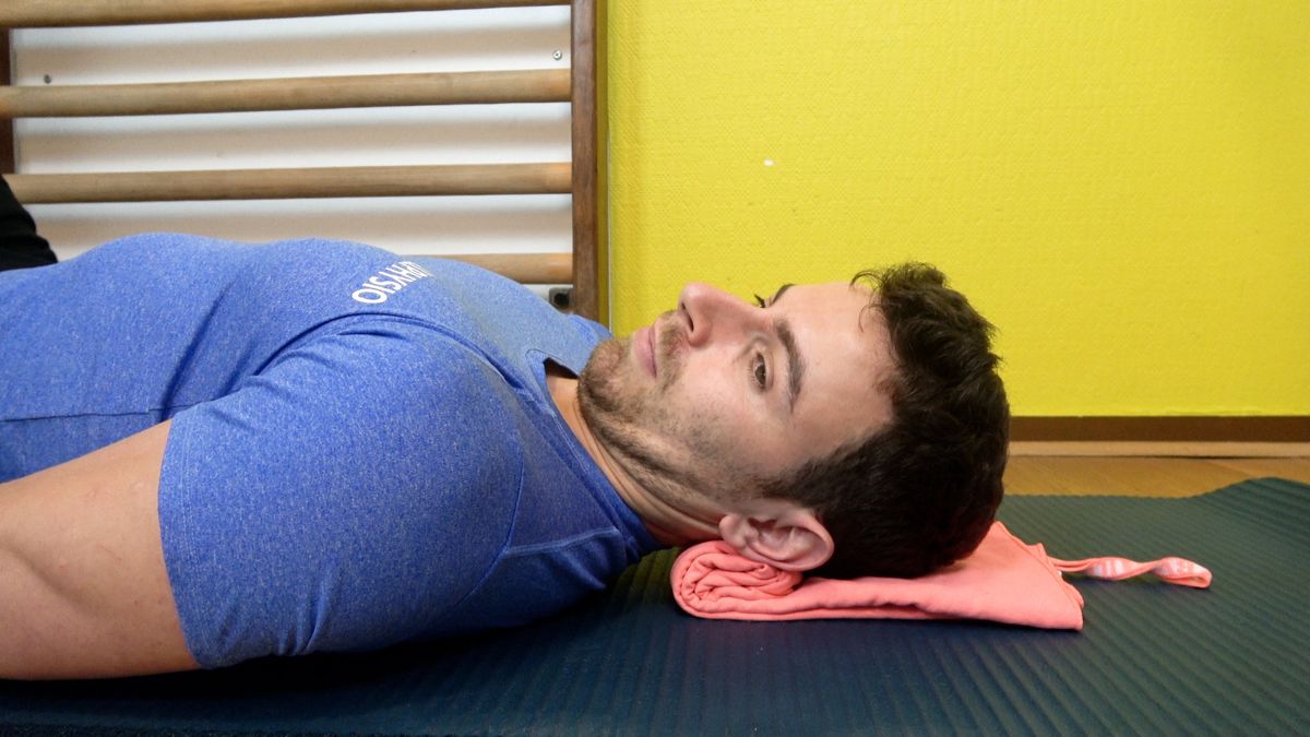 Rentrée du menton et rotations cervicales
