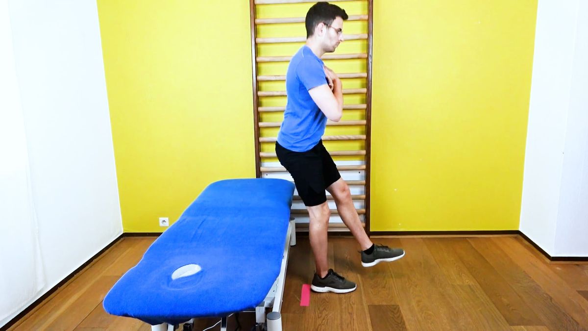 Single-Leg Squat With Metronome