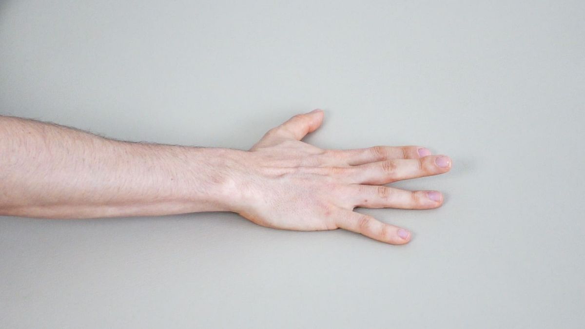 Alternate Finger Extension With Hand Flat