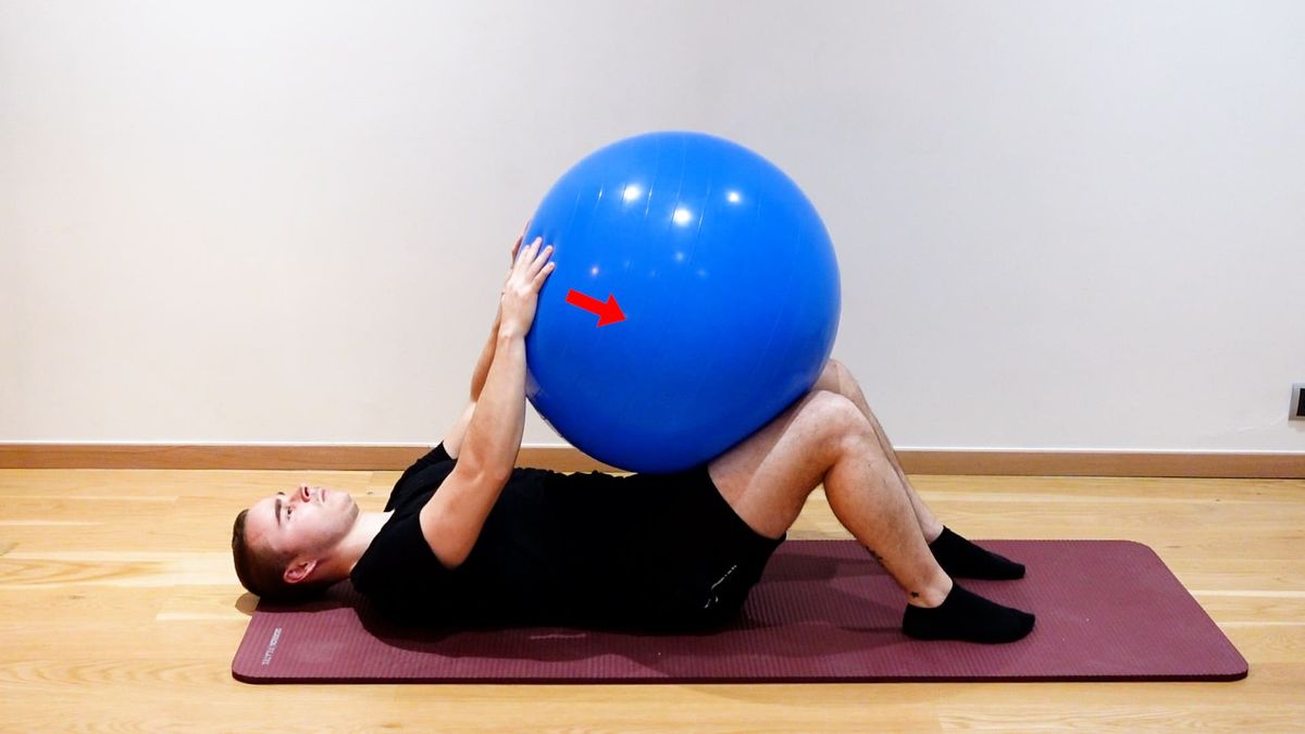 Isometric Trunk Flexion With Swiss Ball