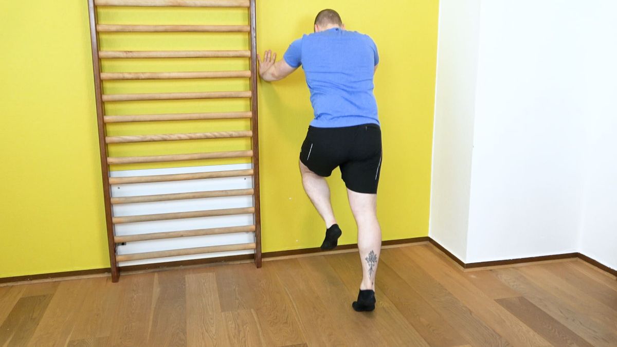 Dynamic Single-Leg Bounce