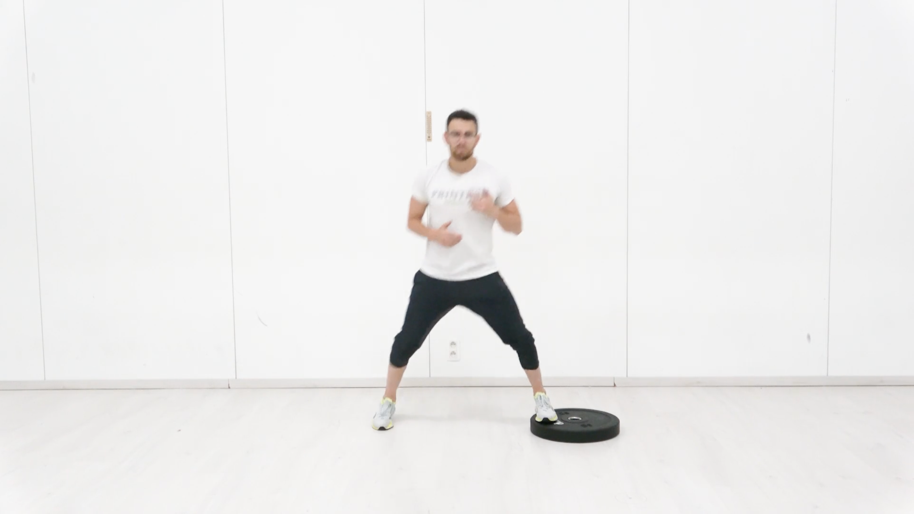 Dynamic Lateral Support on Plate