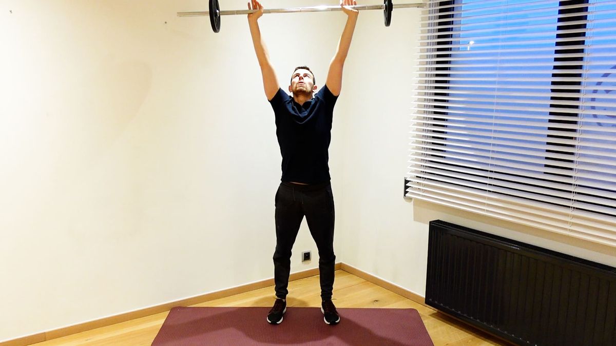 Deadlift avec soulèvement au dessus de la tête