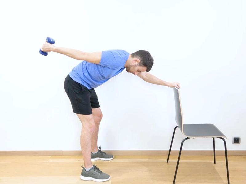 Renforcement triceps avec haltère, vue 2