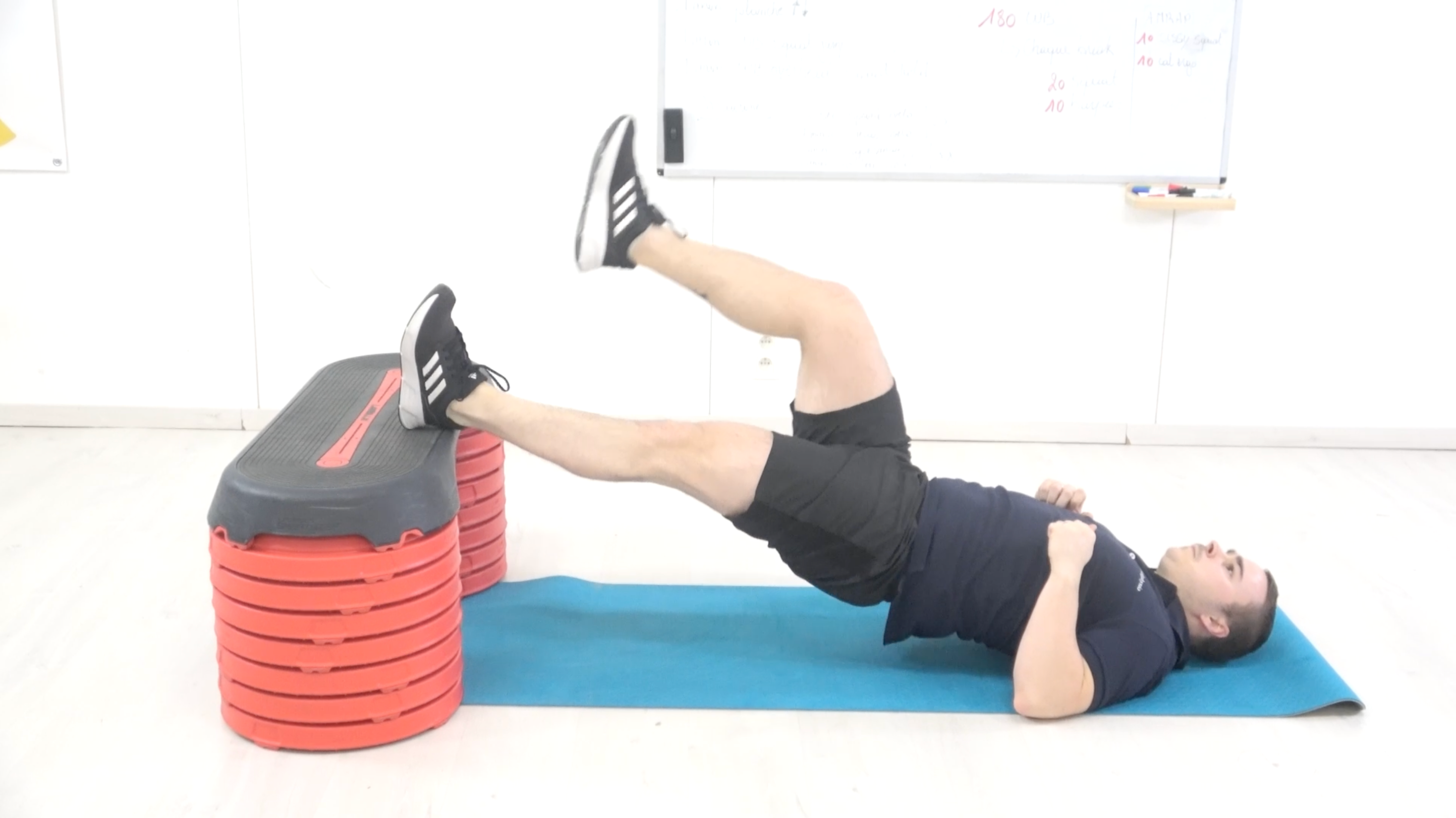 Single-Leg Hamstring Explosive Strength on a Step