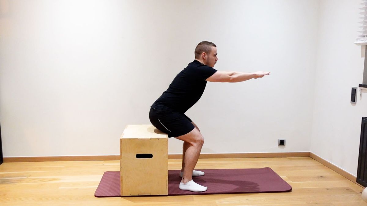 Squat With Arm Extension
