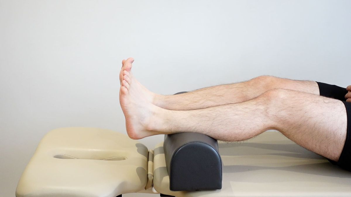 Mobilisation active en flexion dorsale en couché dorsal