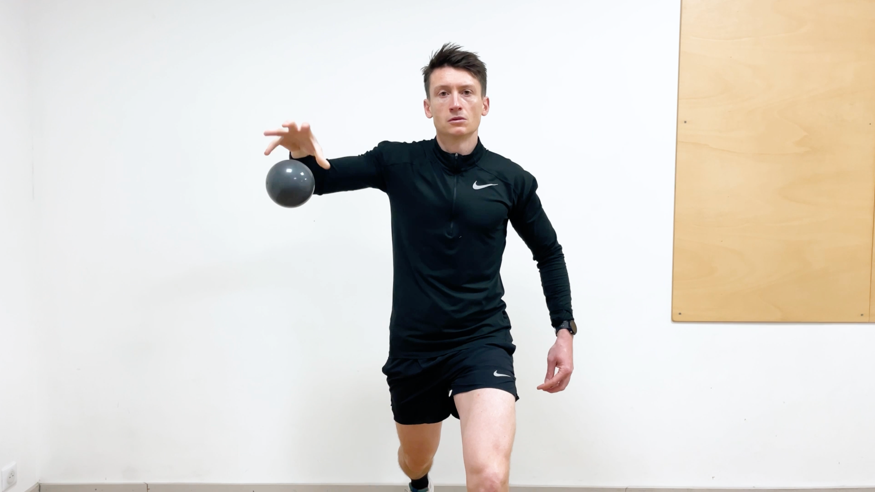 Drop-and-catch pliométrique en rotation externe