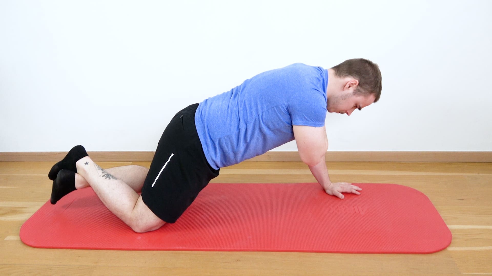 Gainage dynamique à genou, vue 2