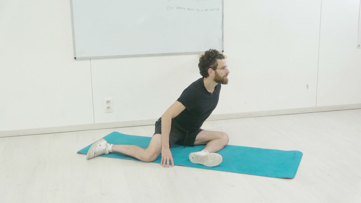 90 / 90 Hip Mobilization With Tensioning