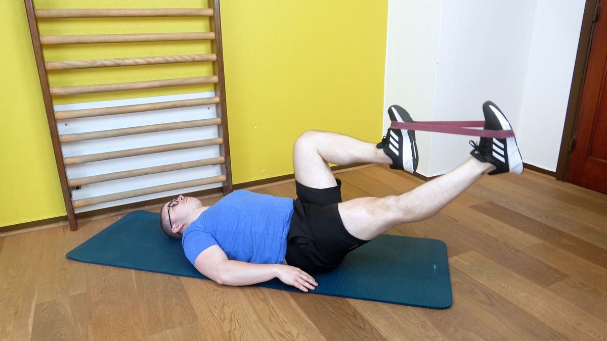 Unilateral Iliopsoas Strengthening With Elastic Band