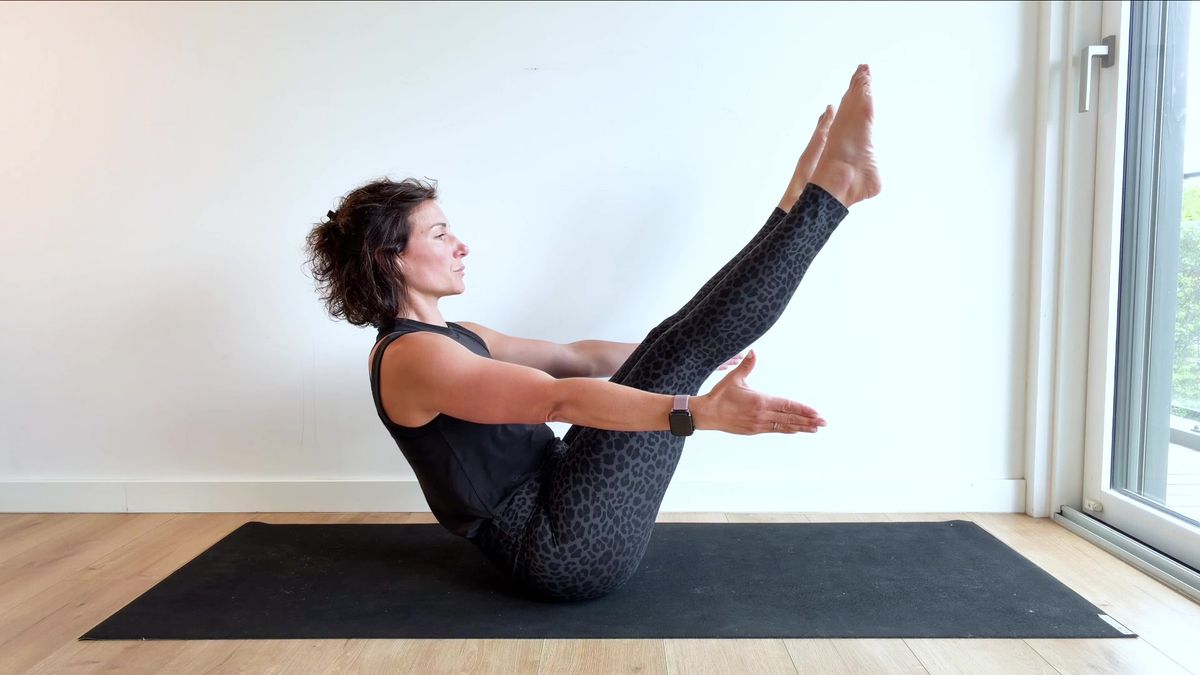 Bateau en « v » (« Navasana »)