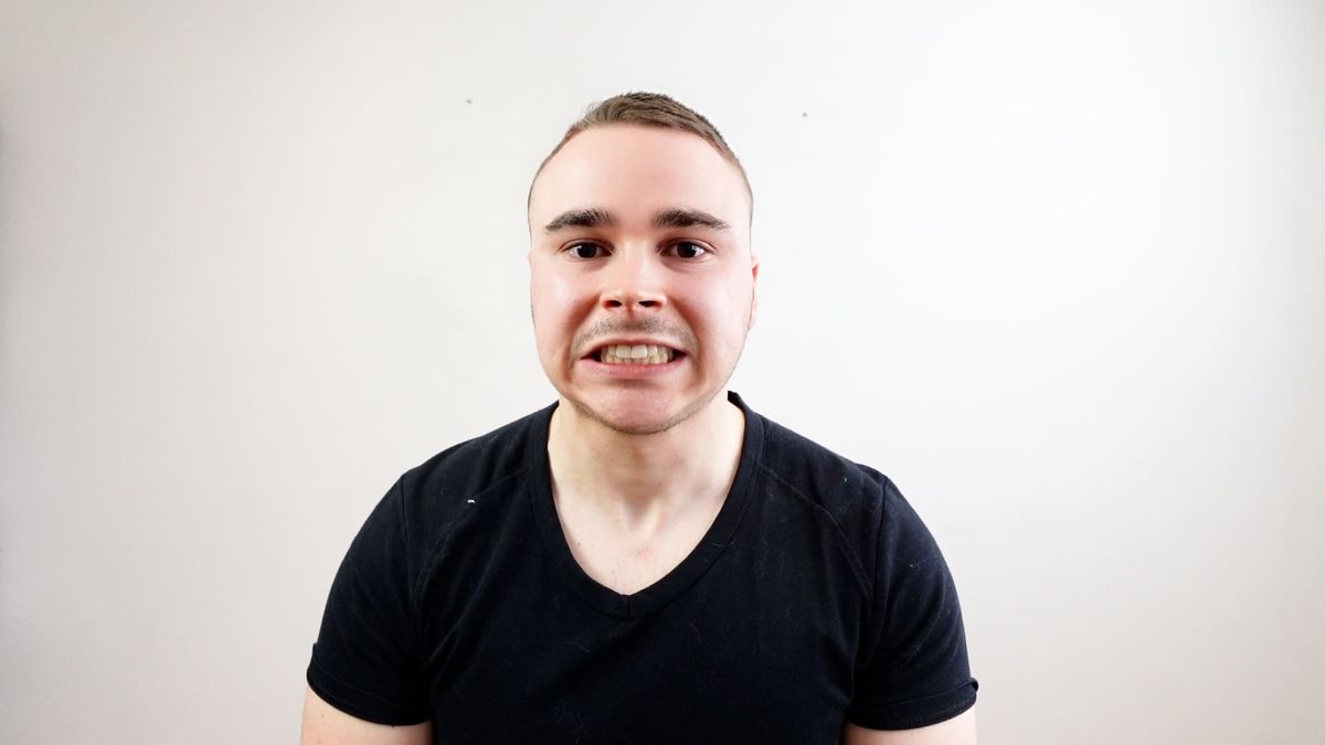 Mouth Closing With Teeth Clenching