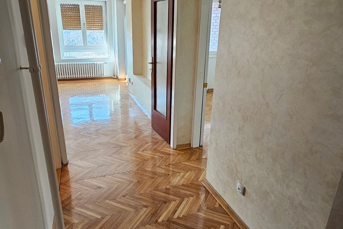 TROSOBAN STAN U CENTRU (ul.Vojvode Mišića)