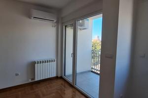 Svetao i funkcionalan stan u novogradnji u centru grada – 51 m² 3