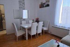 Salonski stan u centru Valjeva, 3 m visine plafona, lift, parking – 150.000 € 2