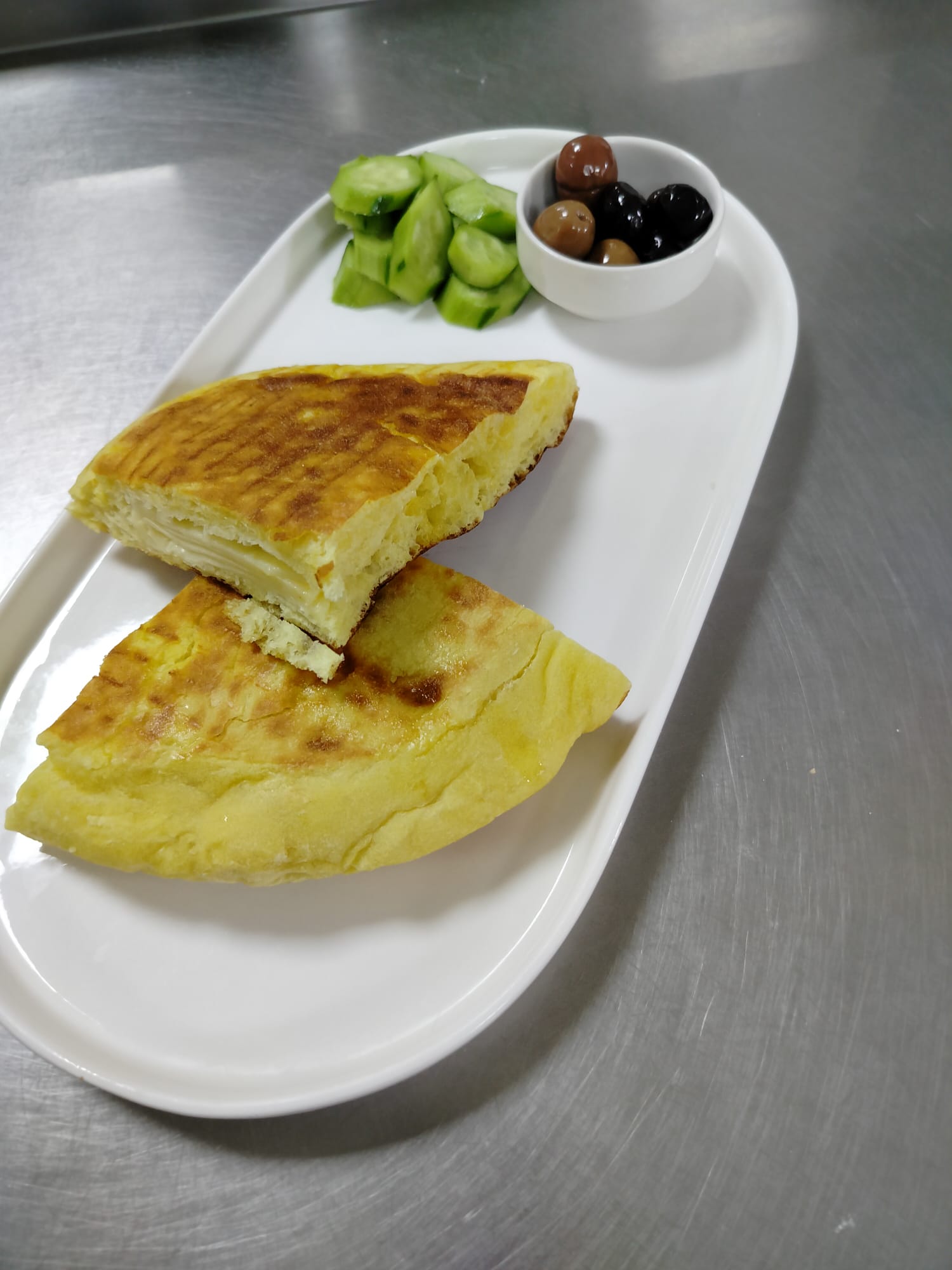Happy Bazlama Bol Kaşarlı Tost