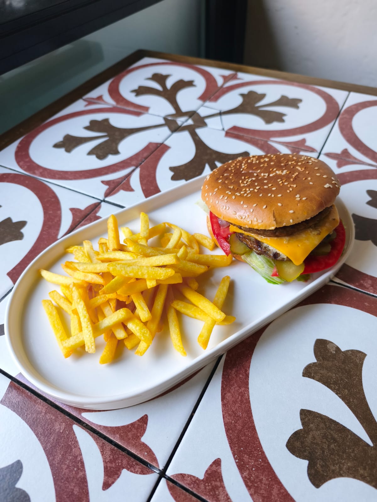 Happy Cheeseburger