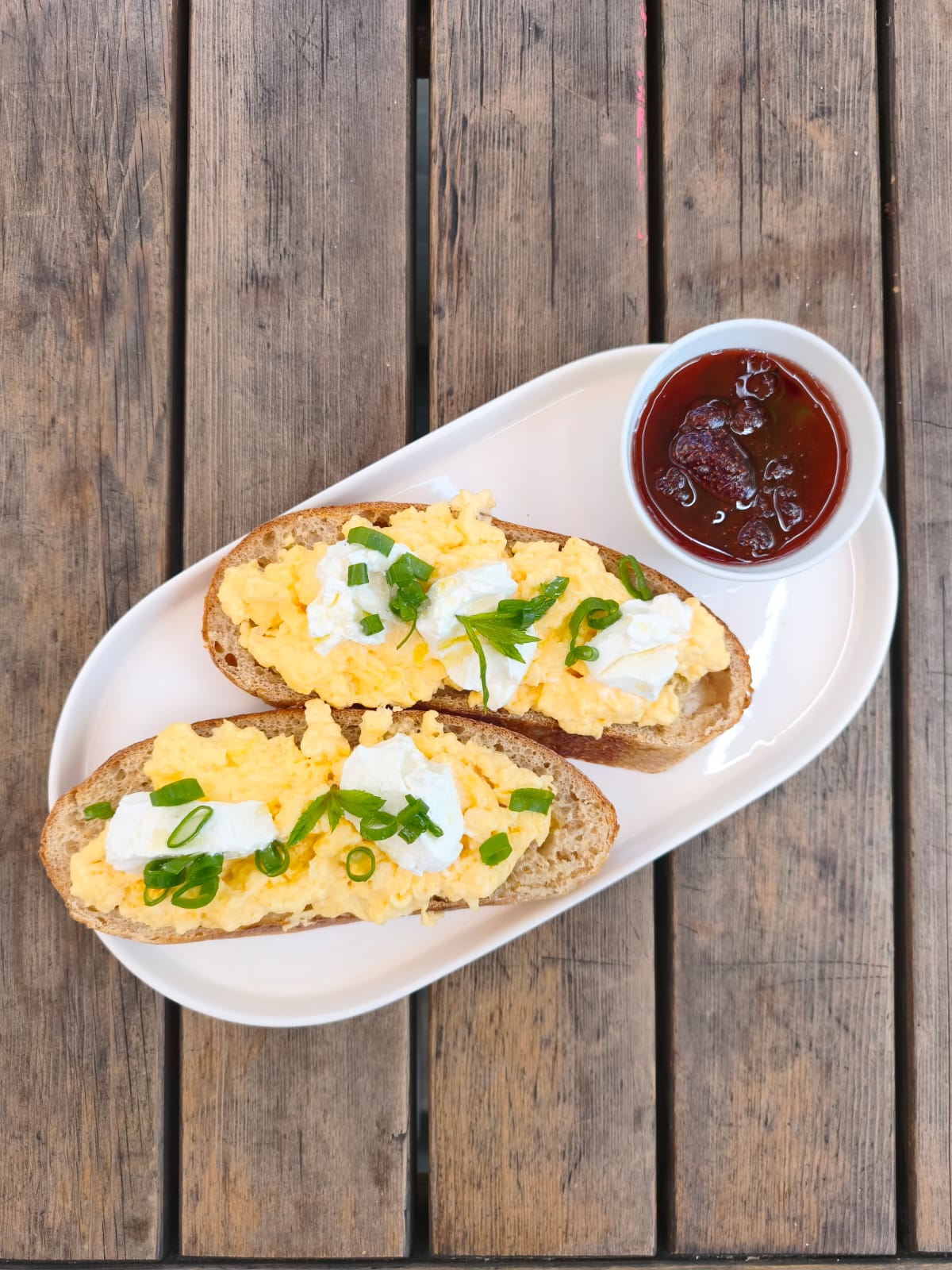 Kızarmış Ekmek Dilimleri (Bruschetta)