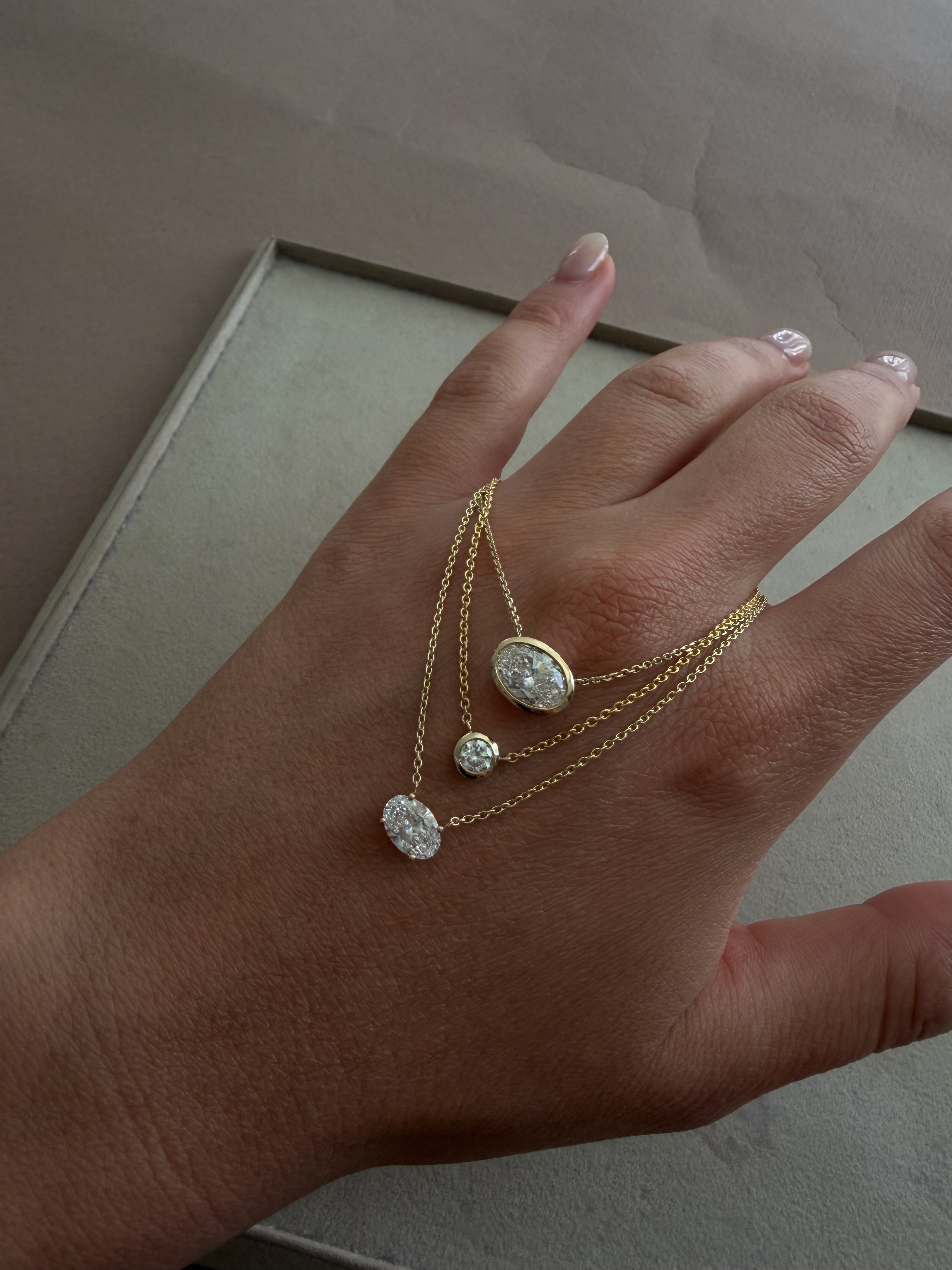 Oval Thick Bezel Necklace