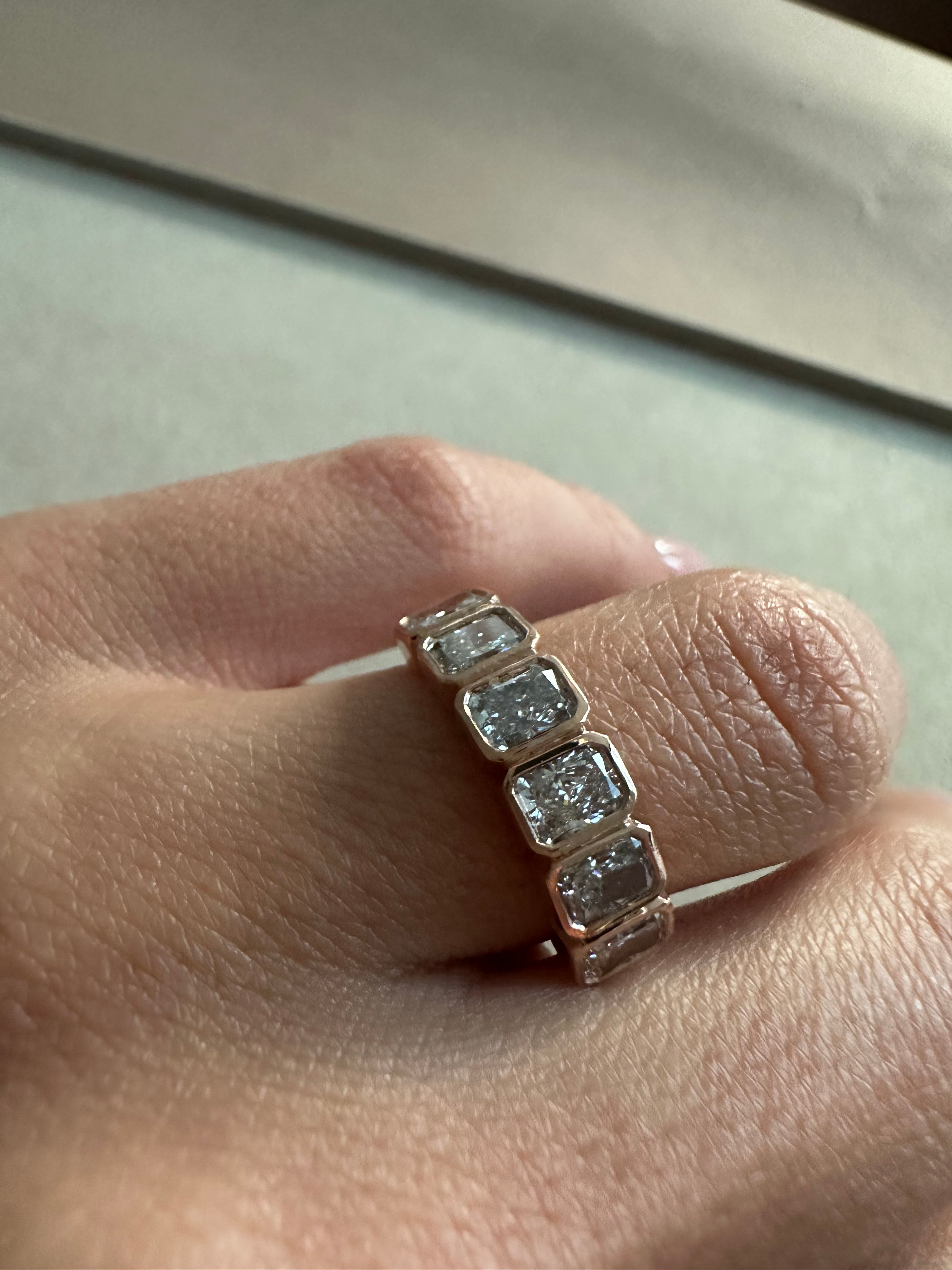 Radiant Bezel Band