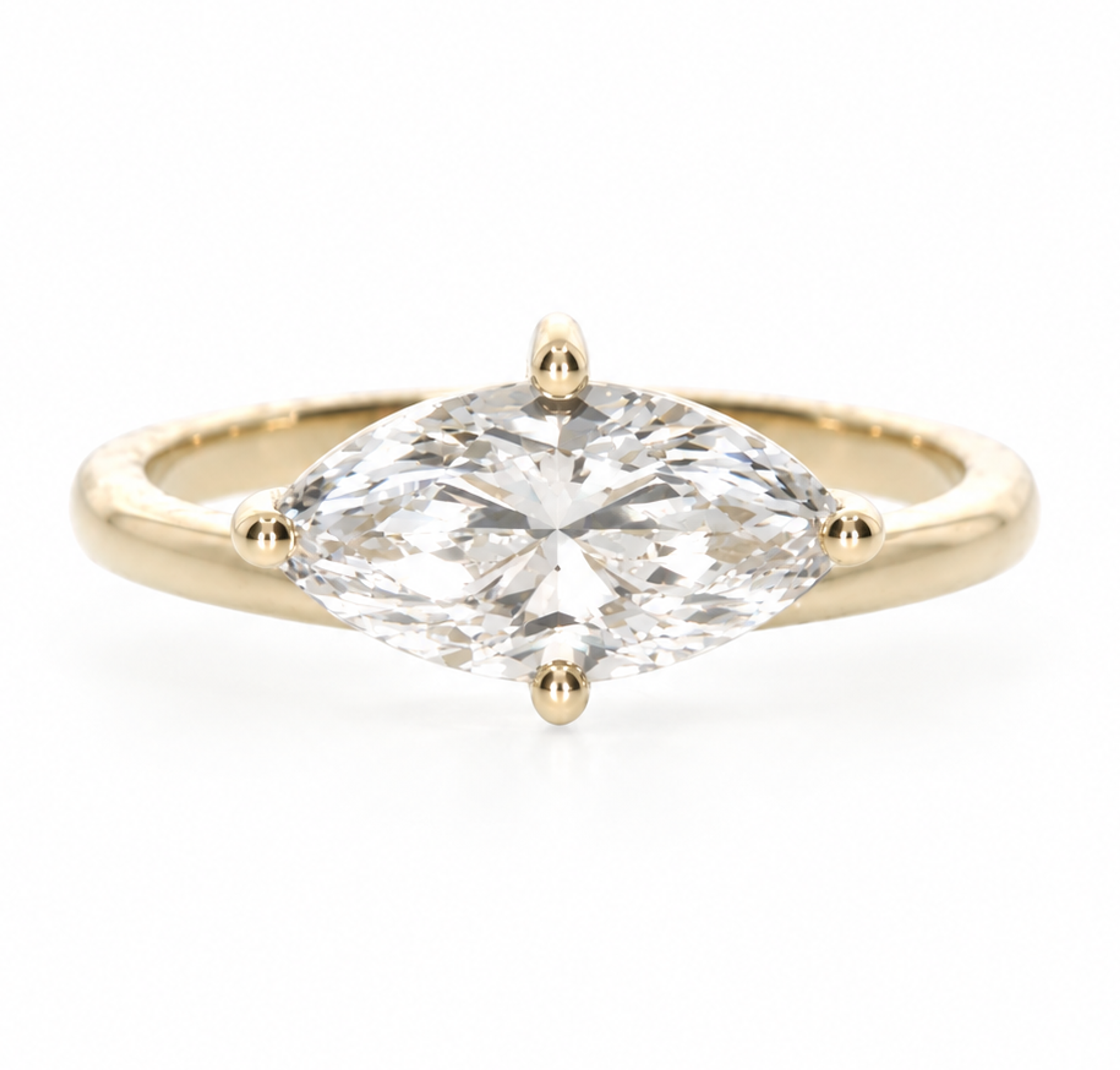 Floating Ovalisa Ring
