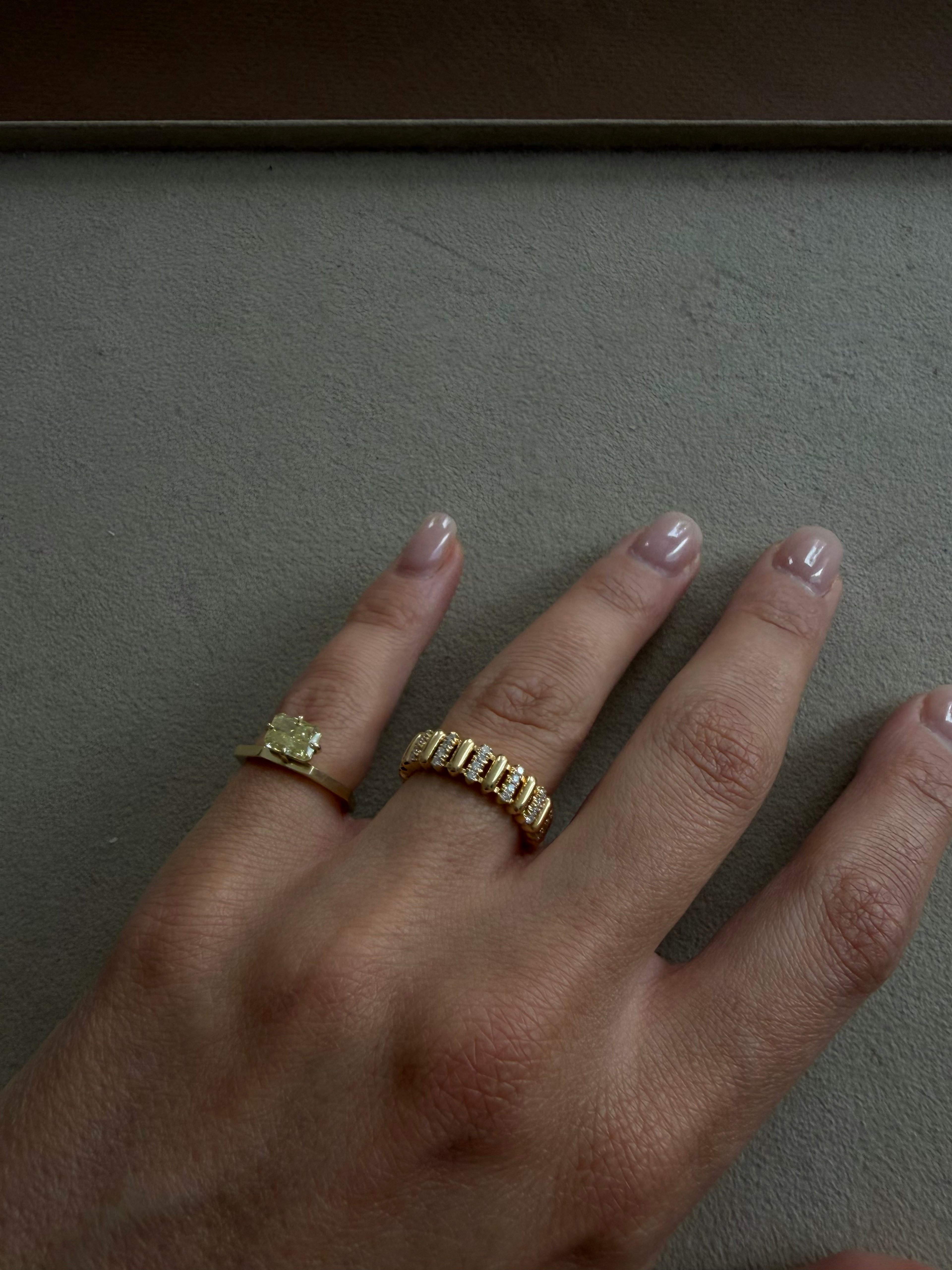 Ribbed Diamond Band