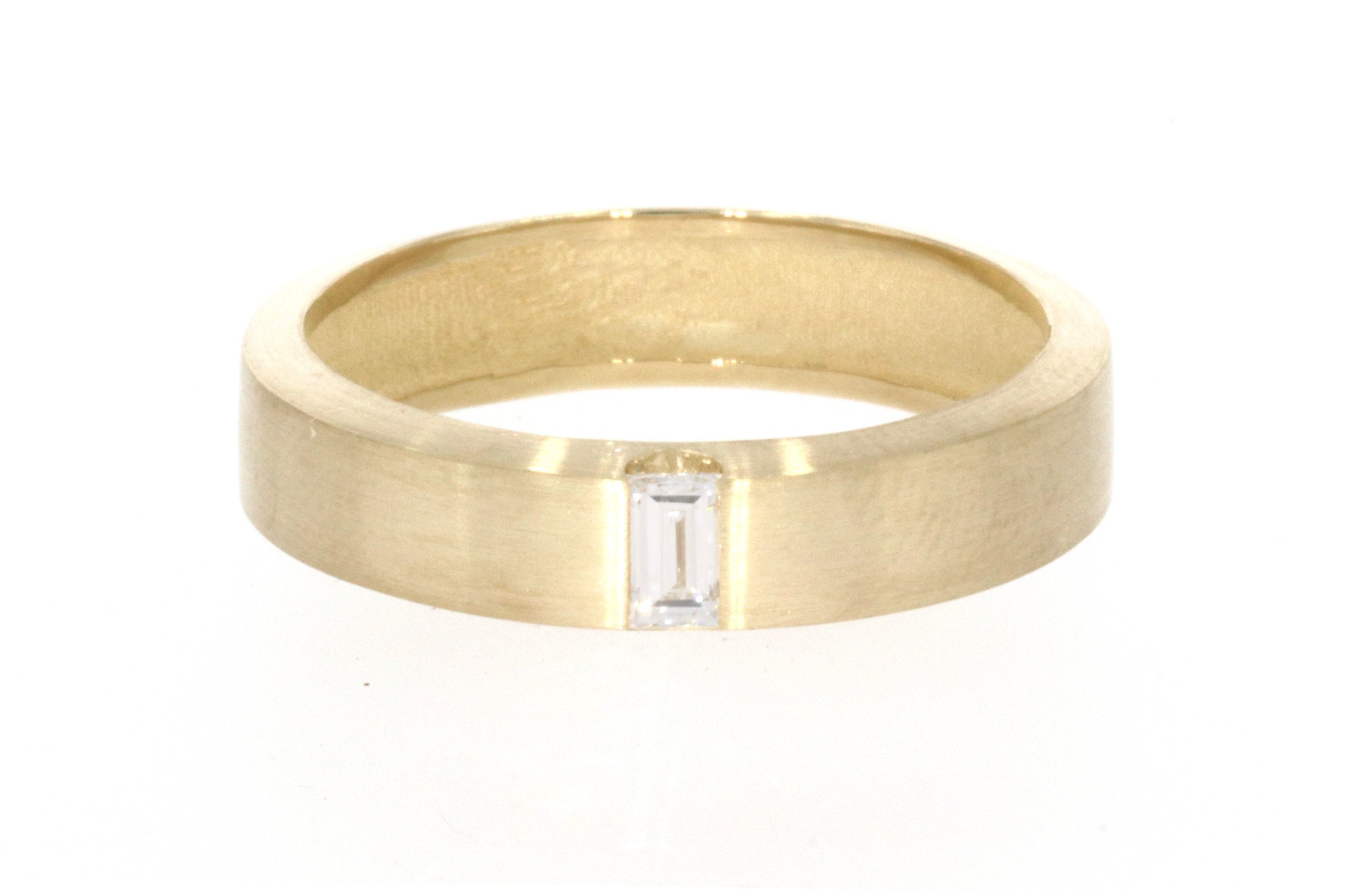 Geometric Baguette Ring