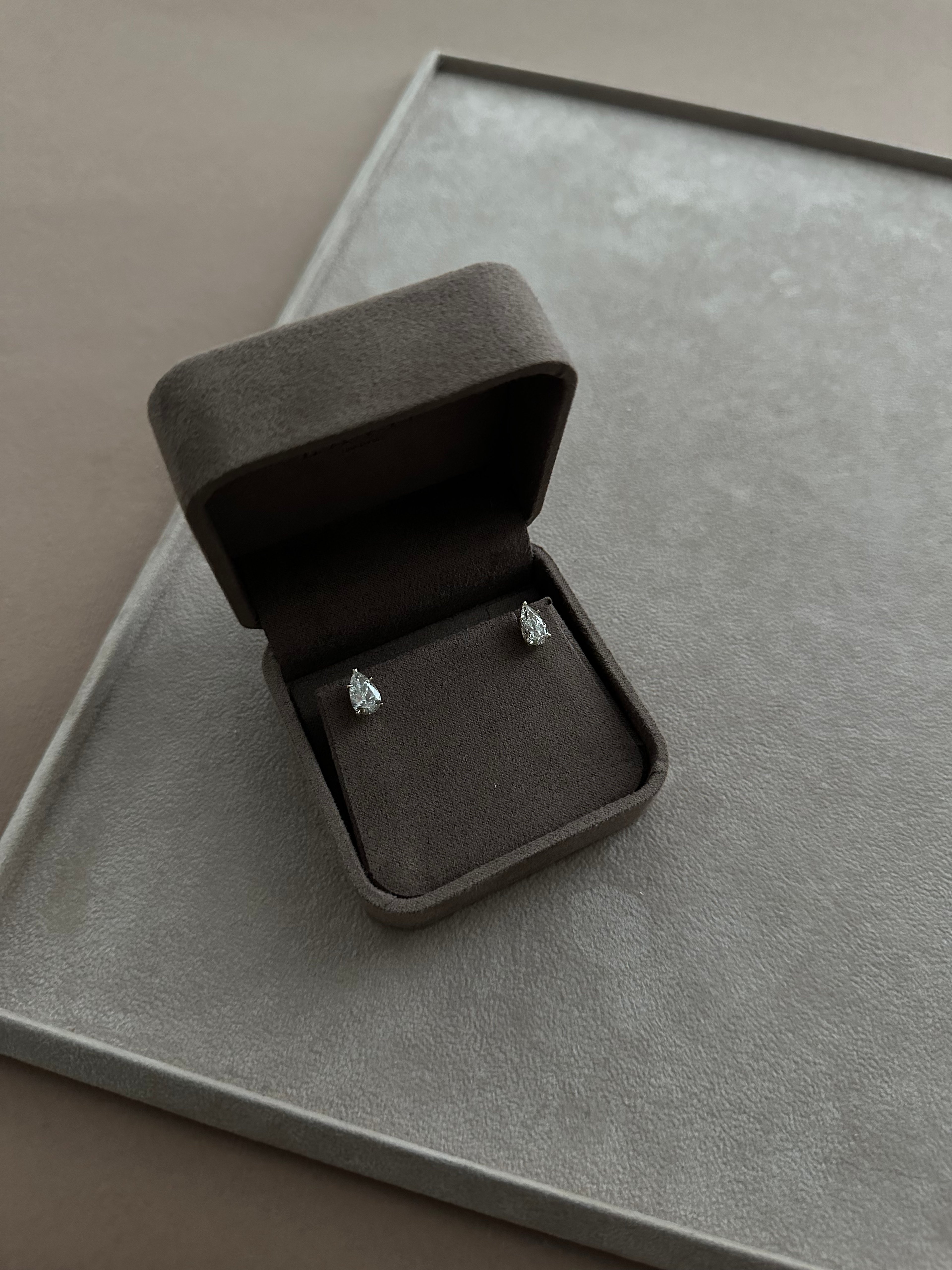 Pear Diamond Stud
