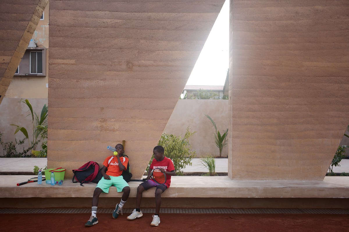 Backyard Community Club by DeRoche Projects