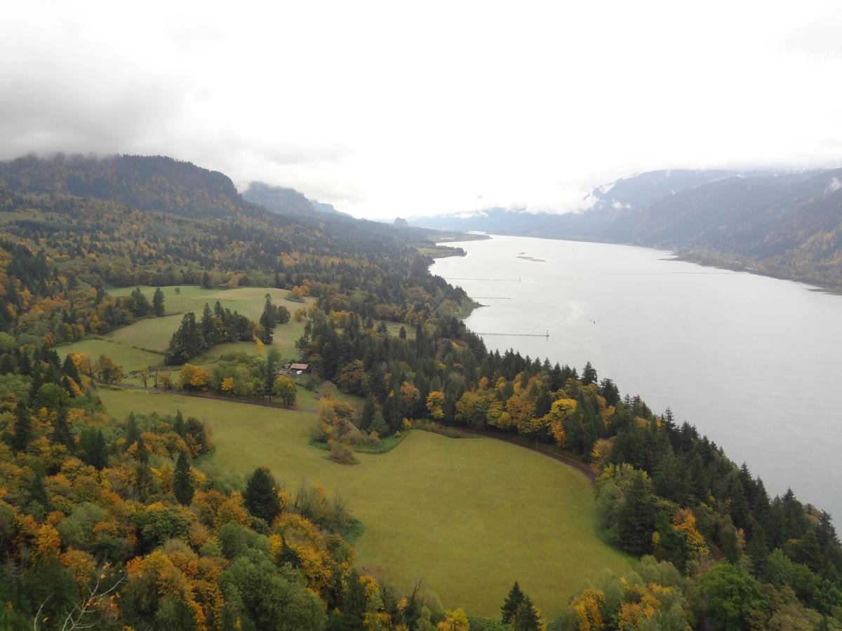 Columbia River Gorge, May 2002